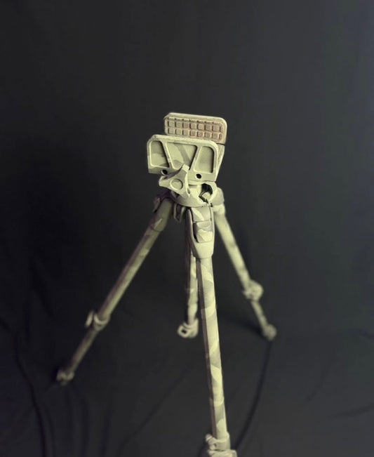 Hog Sadl on tripod