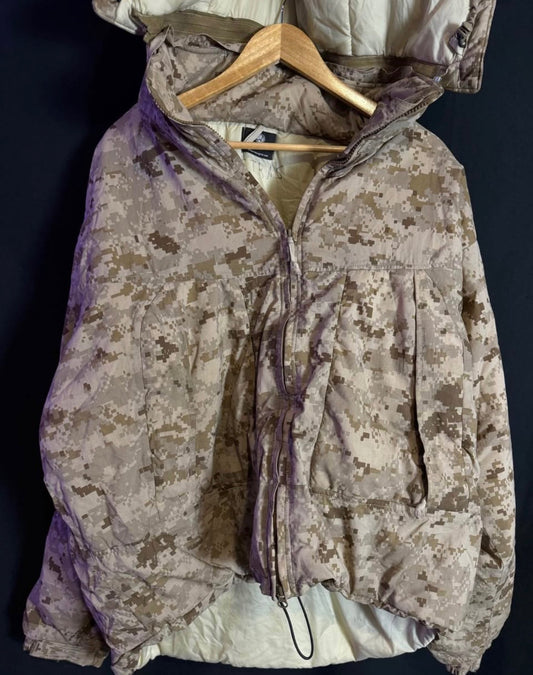 Halys AOR1 Puffer Jacket with hood