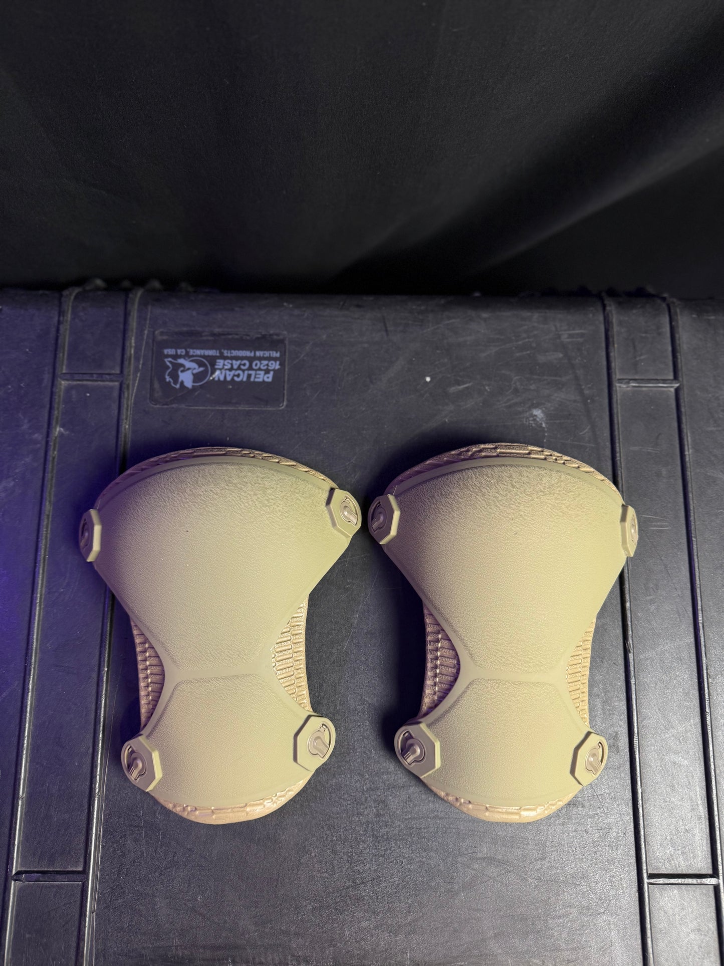 Patagonia L9 combat knee pads