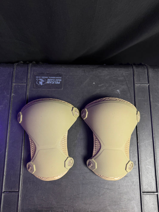 Patagonia L9 combat knee pads